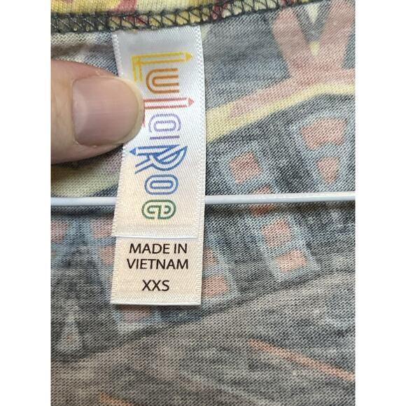 NWT LuLaRoe Classic T Shirt XXS Geometric Tribal Print Soft Comfy - Picture 5 of 9